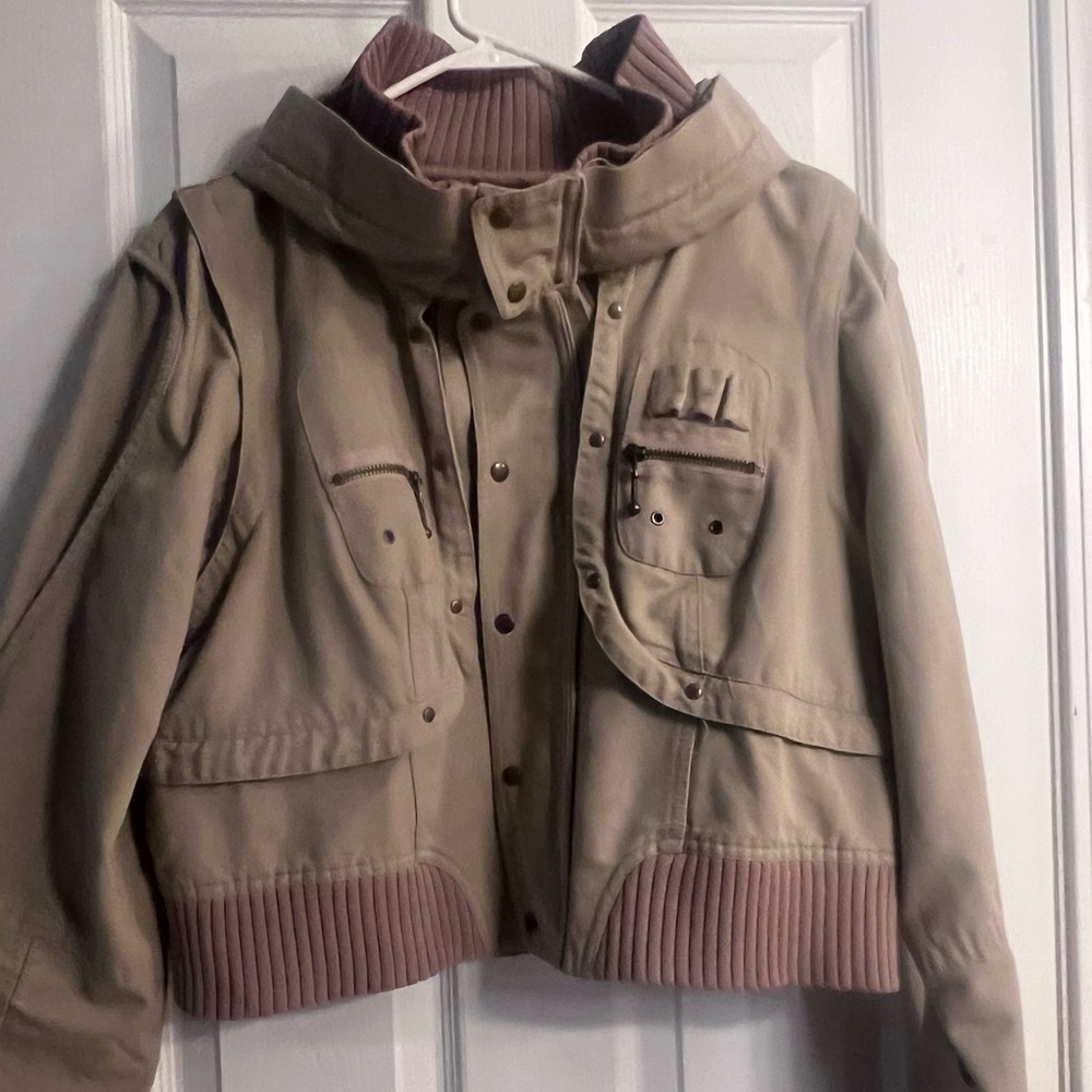 Jacket - Picture 3 of 6